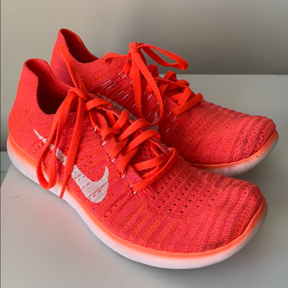 Women’s Running Shoes